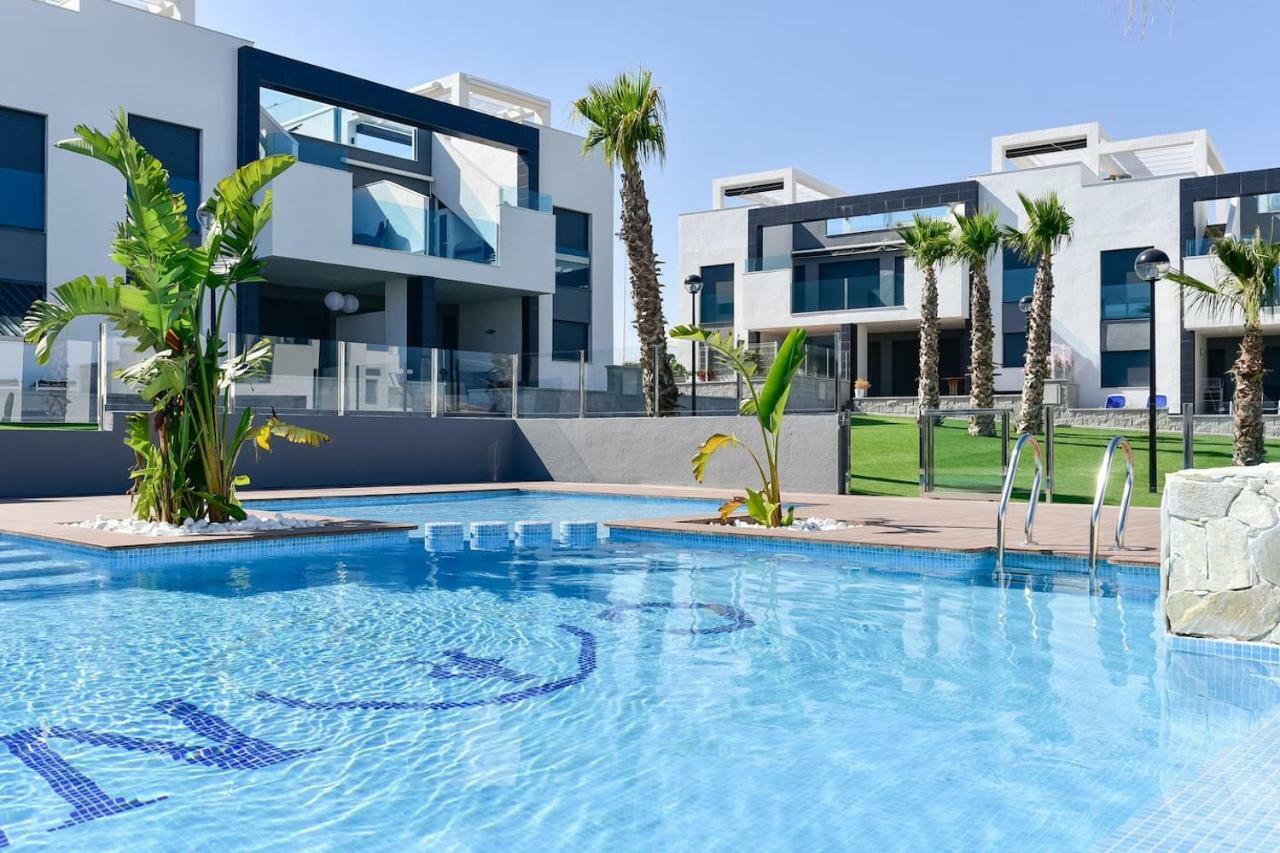 Апартаменты Oasis Beach IX Puntaprima Торевьиа Экстерьер фото