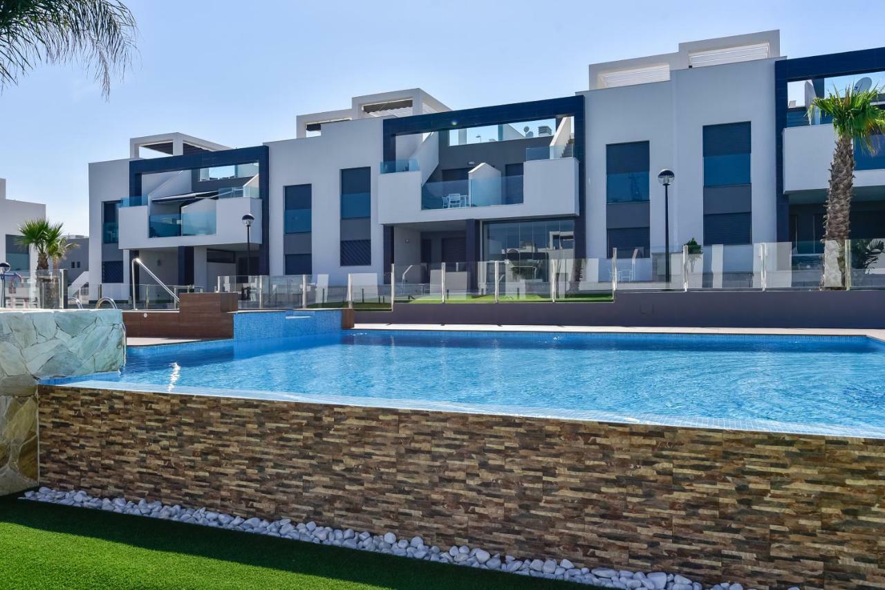 Апартаменты Oasis Beach IX Puntaprima Торевьиа Экстерьер фото