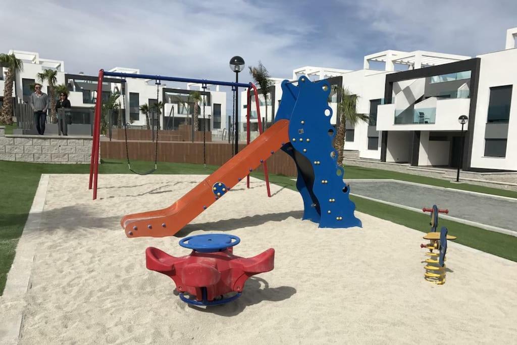 Апартаменты Oasis Beach IX Puntaprima Торевьиа Экстерьер фото